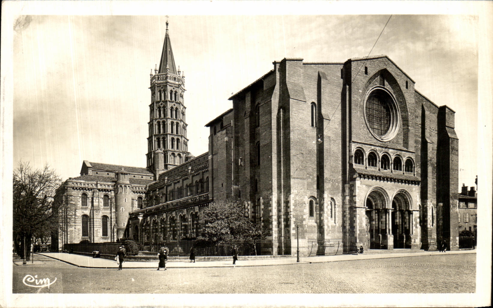 CPA Insigne L Eglise Saint Sernin