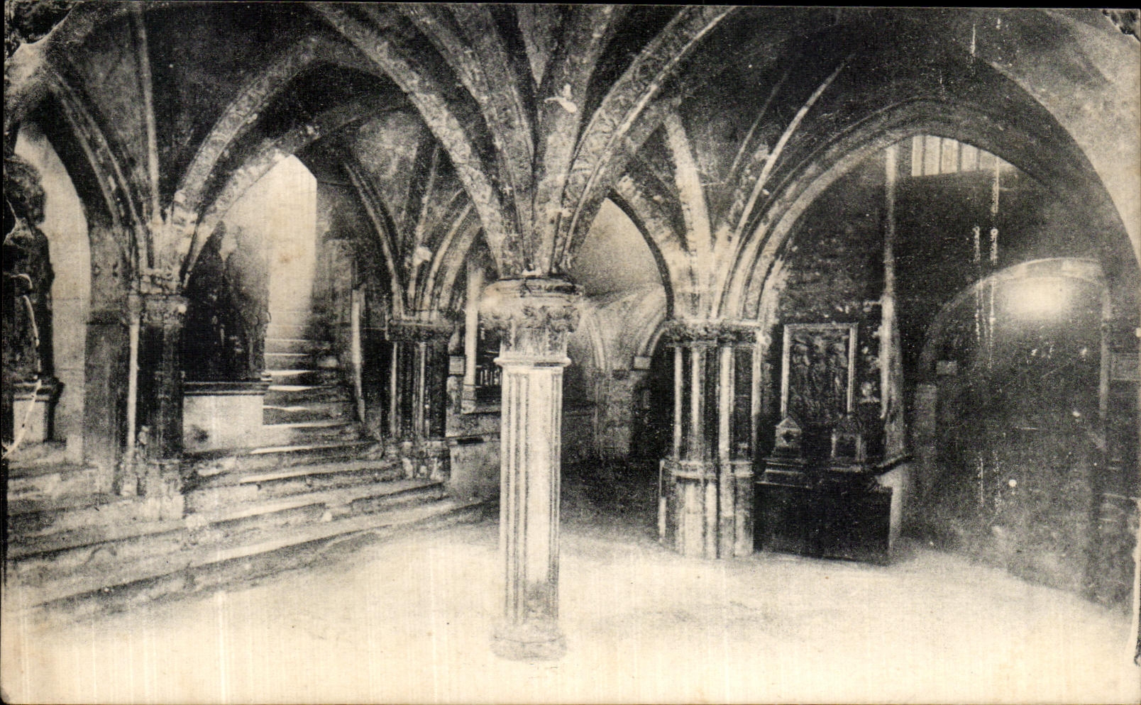 CPA Toulouse Insigne Basilique Saint Sernin de Carte d Entree France