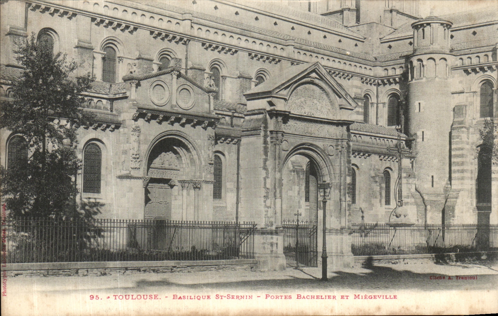 CPA Toulouse Basilique St SErnin Portes Bachelier et Miegeville