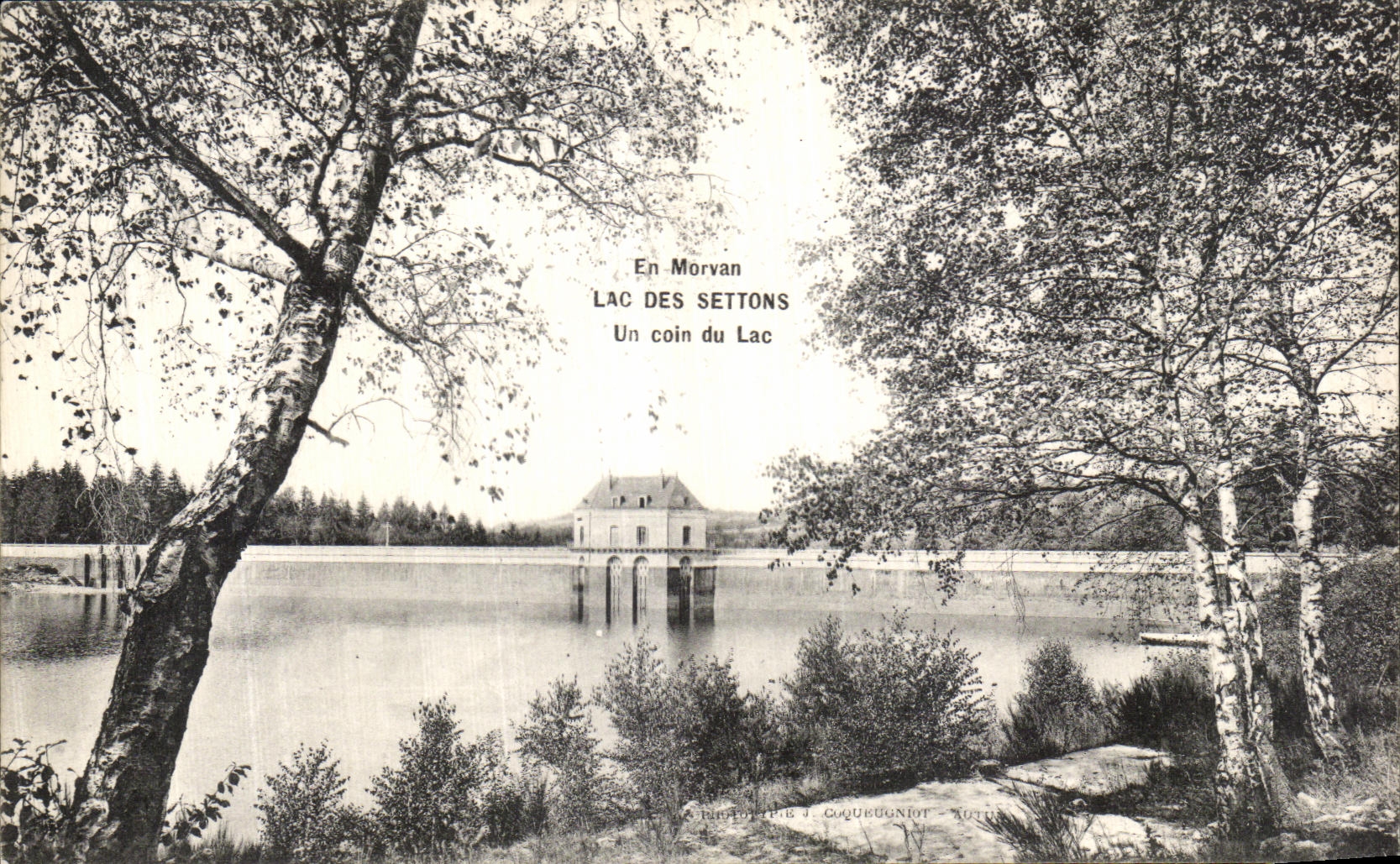 POSTAL de la VENDIMIA en el lago Morvan de la esquina de Settons N del lago