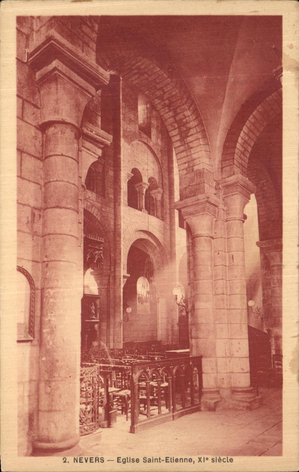 Iglesia Etlenne de Nevers de la POSTAL de la VENDIMIA Saint