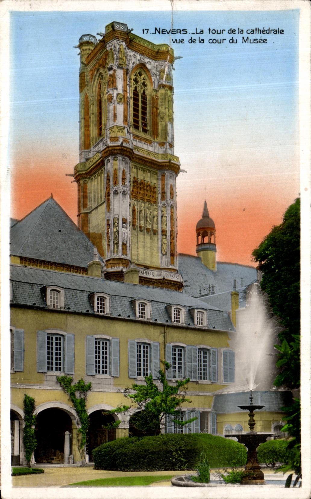POSTAL Nevers de la VENDIMIA la torre de la catedral vista de la corte del museo