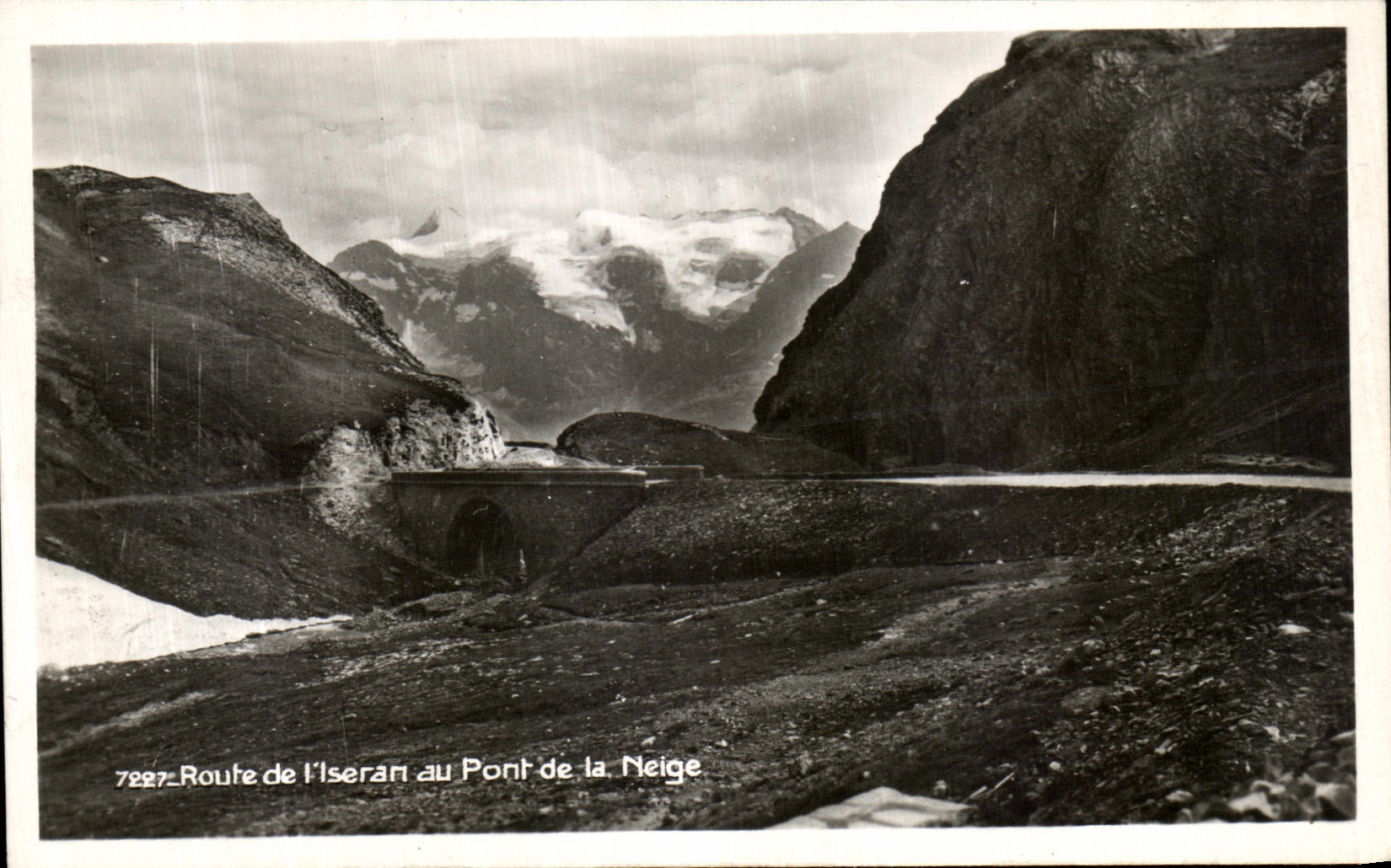 CPA Route de l lseran au Pont de la Neige