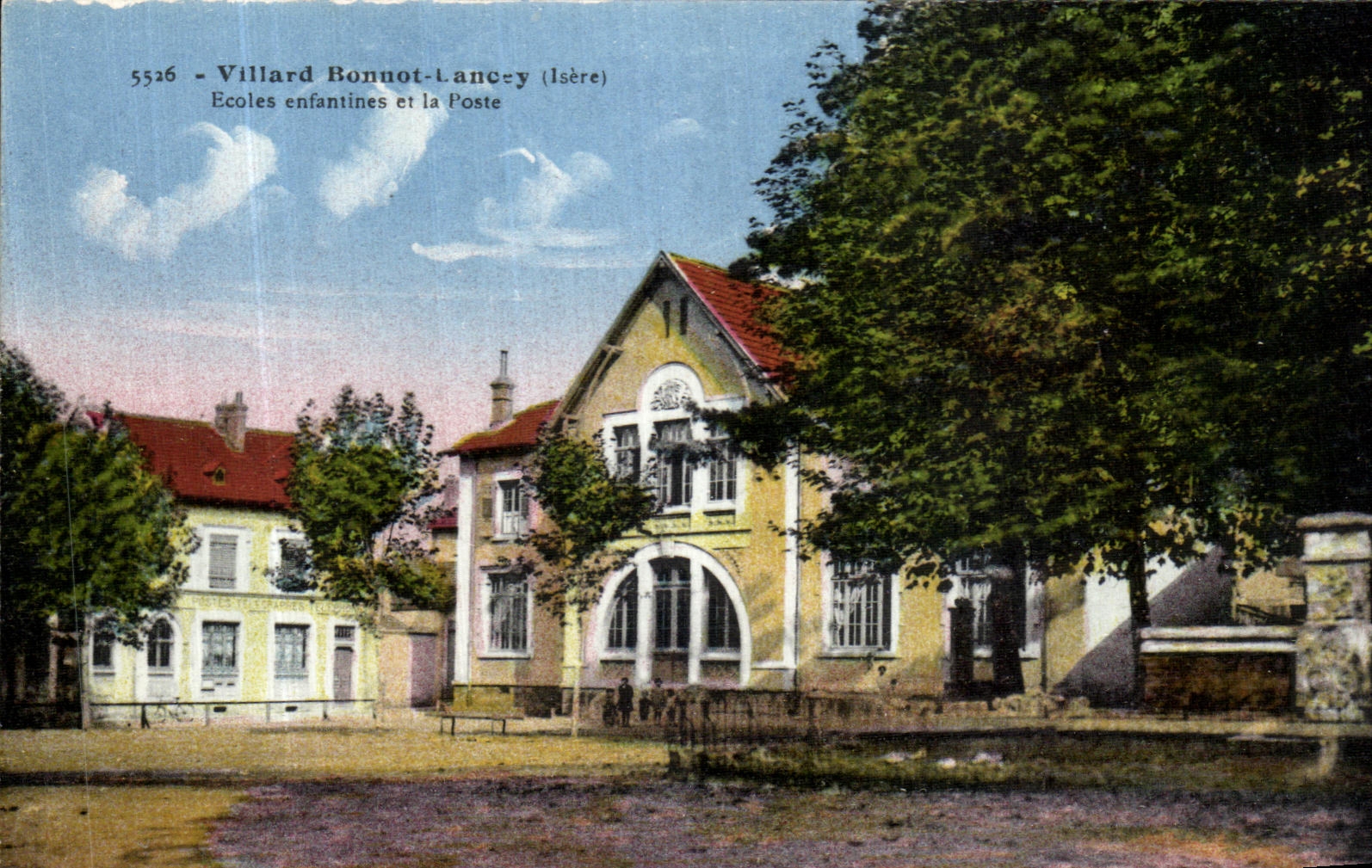CPA Villard Ronuot Lancey Ecoles enfantines et la poste