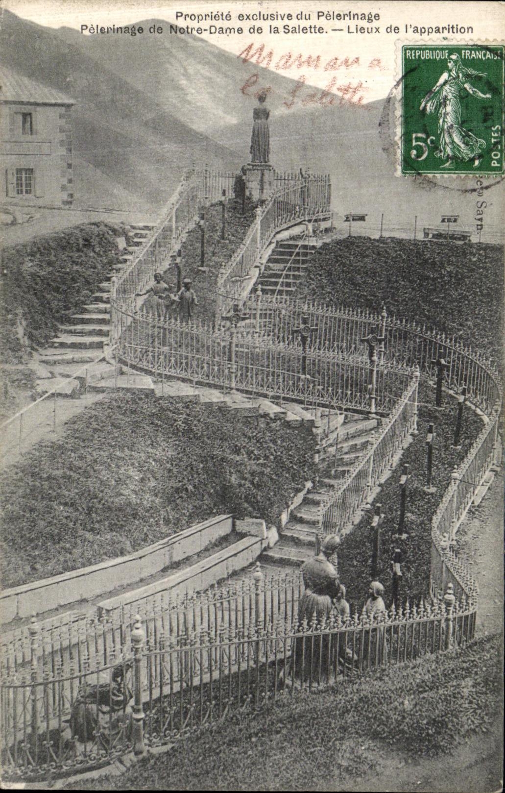 CPA Propriete exclusive du pelernage de Notre Dame de la Salette Lieux de l apparition