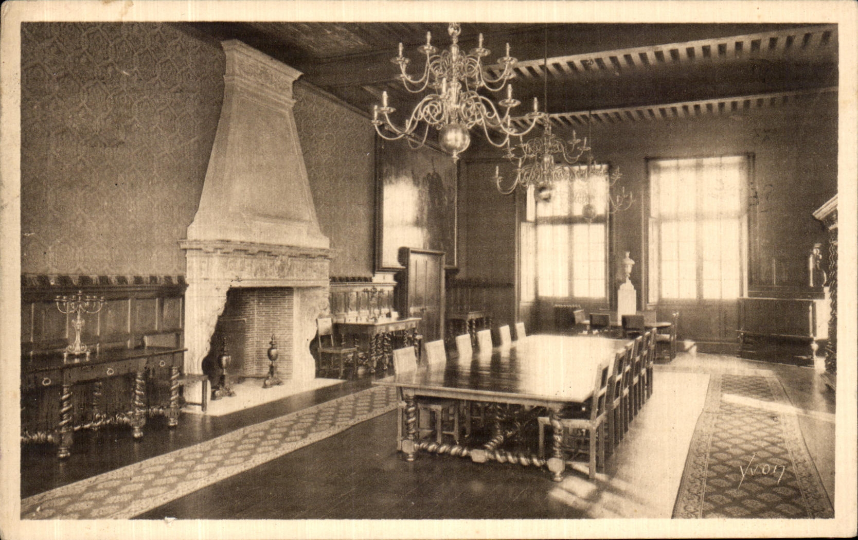 VINTAGE POSTCARD Castle of Vizille dining room