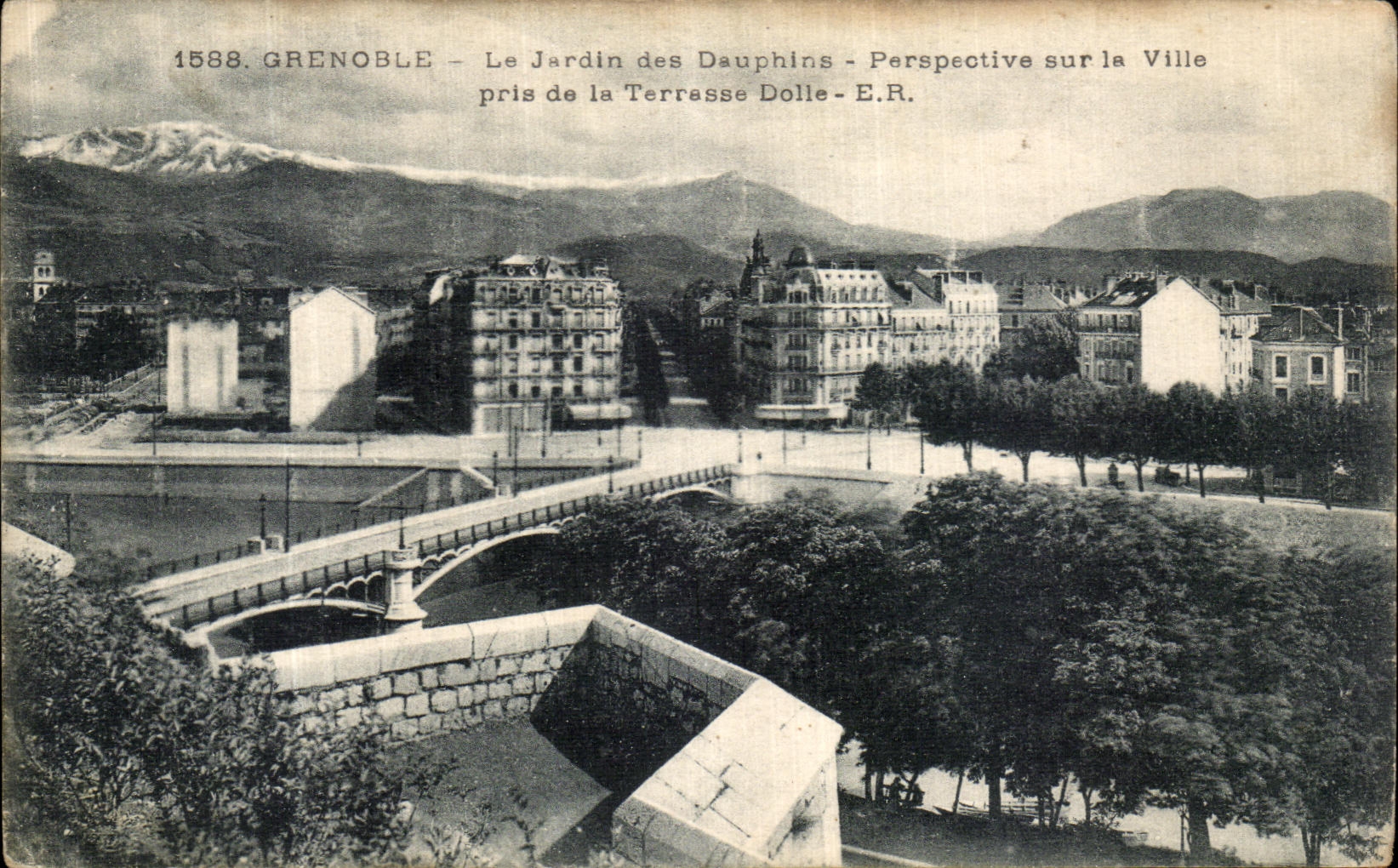 VINTAGE POSTCARD Grenoble the Garden of the Parspective Dolphins On the City taken of the terrace Pares