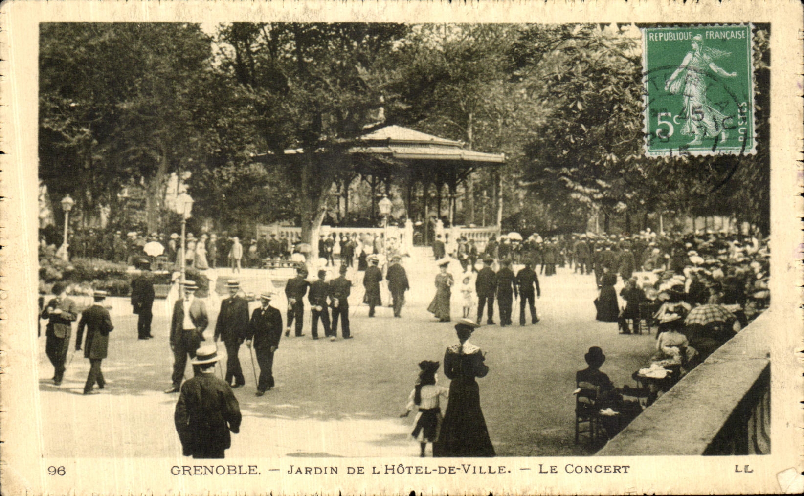 VINTAGE POSTCARD Grenoble Garden of L Town hall the Concert