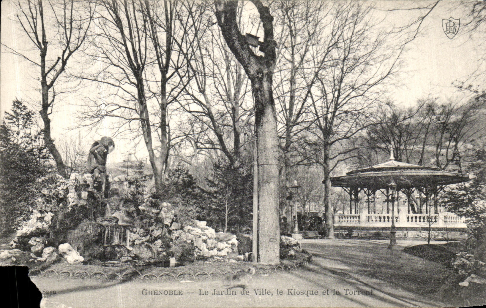 VINTAGE POSTCARD Grenoble the Garden of City Klosque and the Torrent