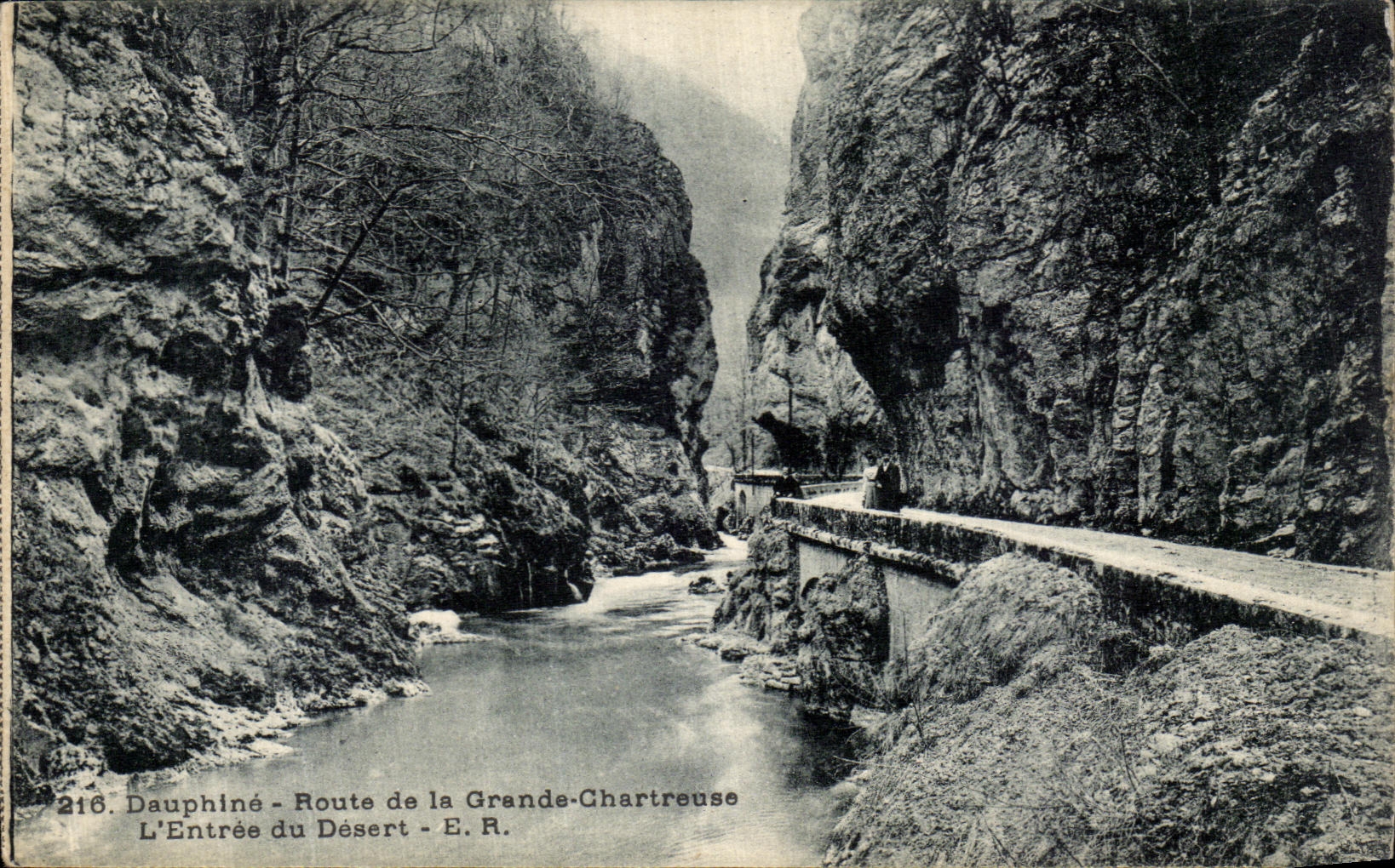 CPA Dauphine Route de la Grande Chartreuse L Entree du Desert