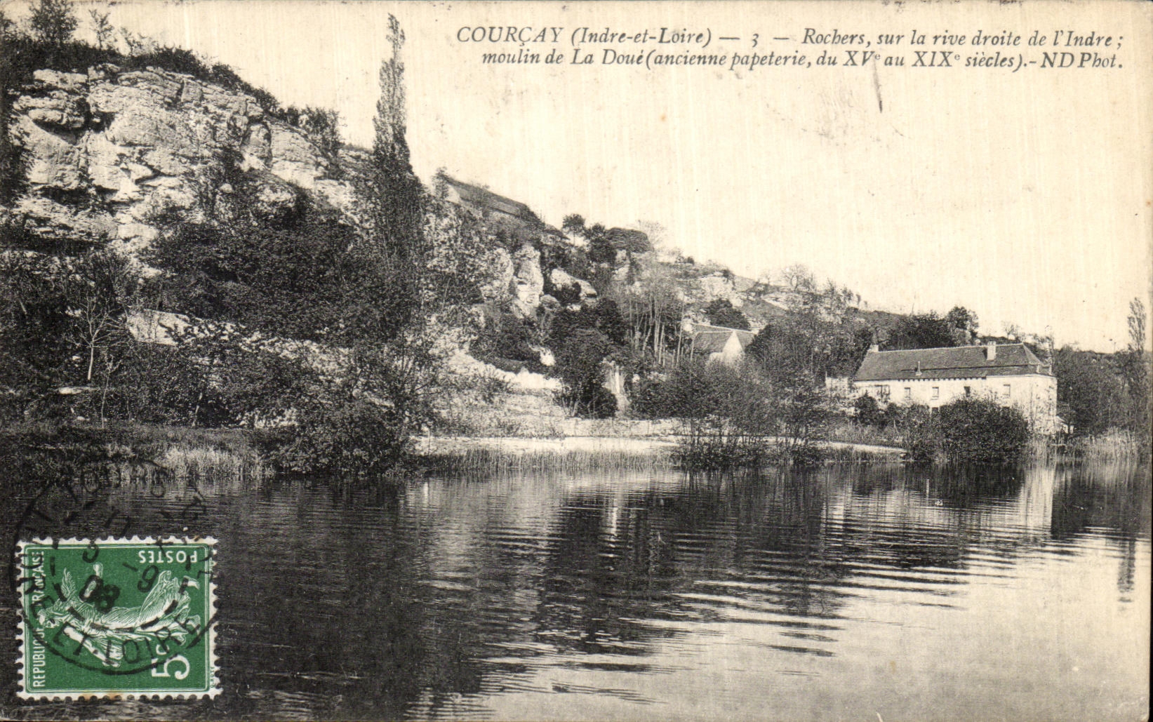 CPA Courcay Rochers sur la rive droite de l Indre Moulin de La Doue Ancienne papeterie