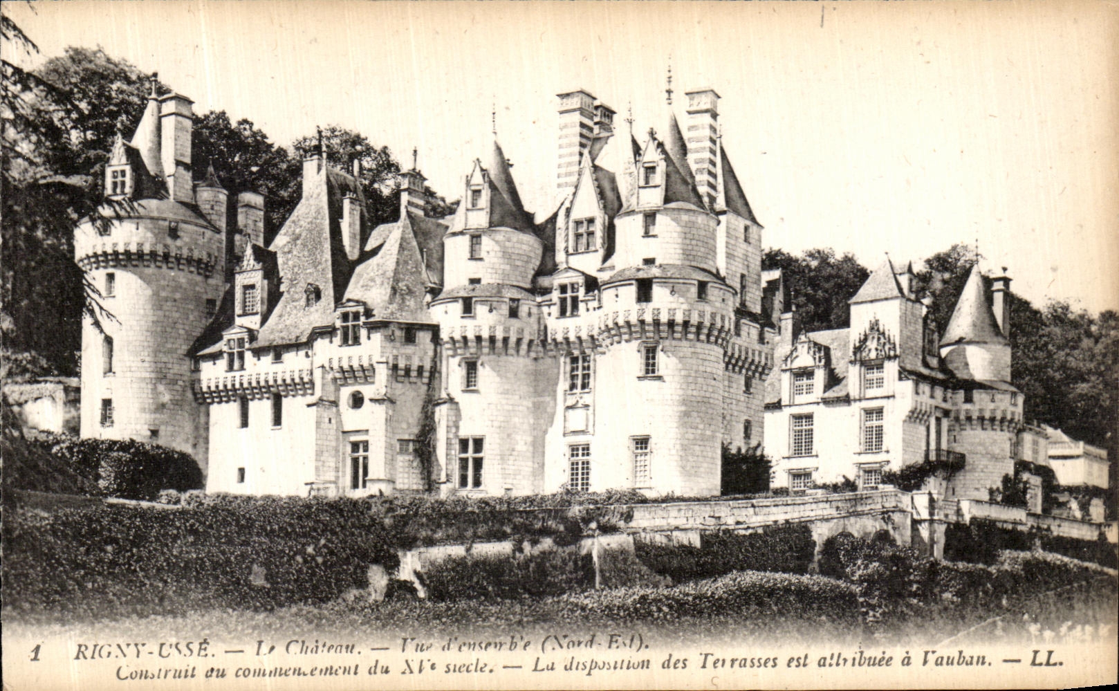 CPA Rigny Usse Le Chateau Vue d Ensemble