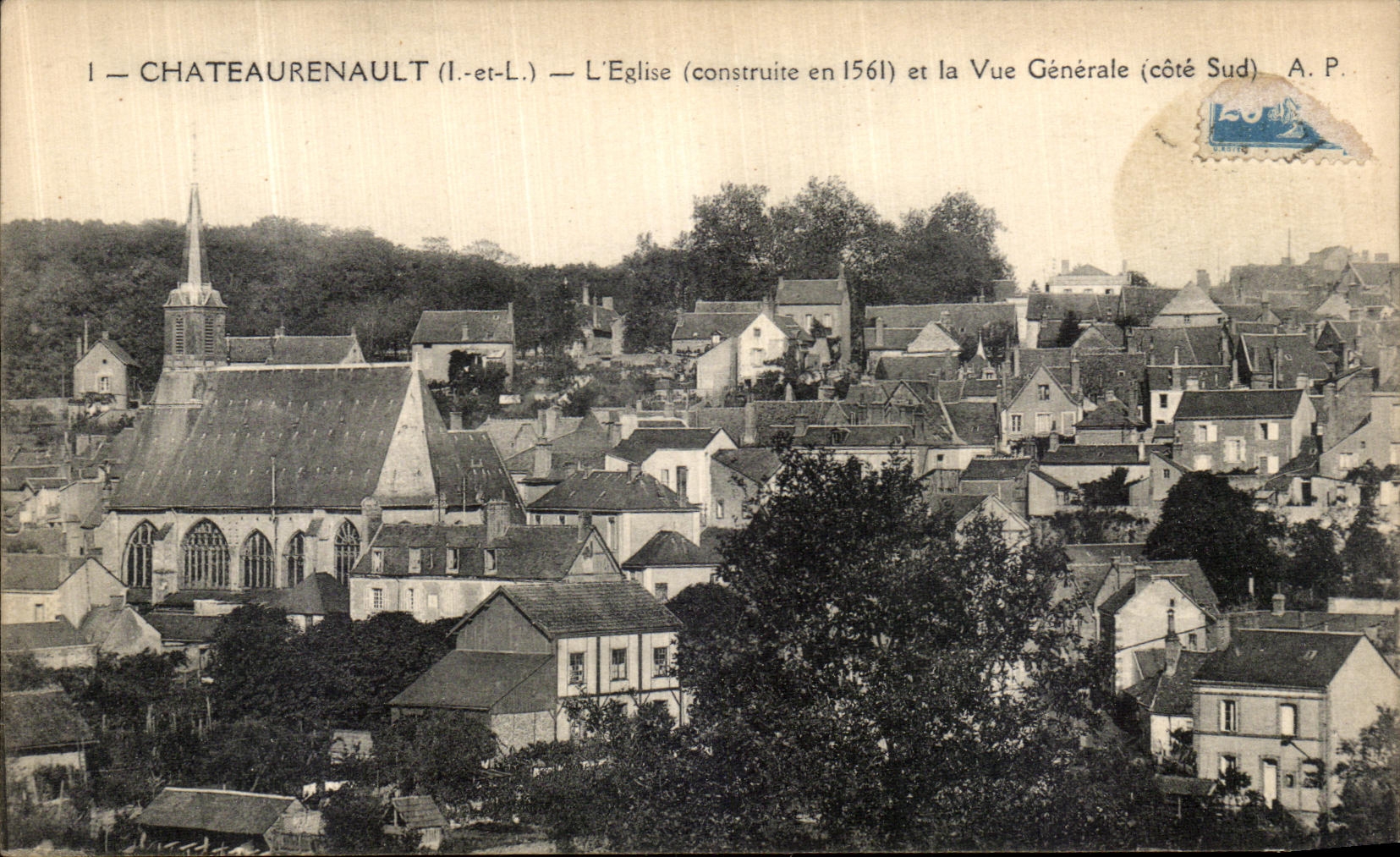 CPA Chateaurenault L eglise et la vue generale