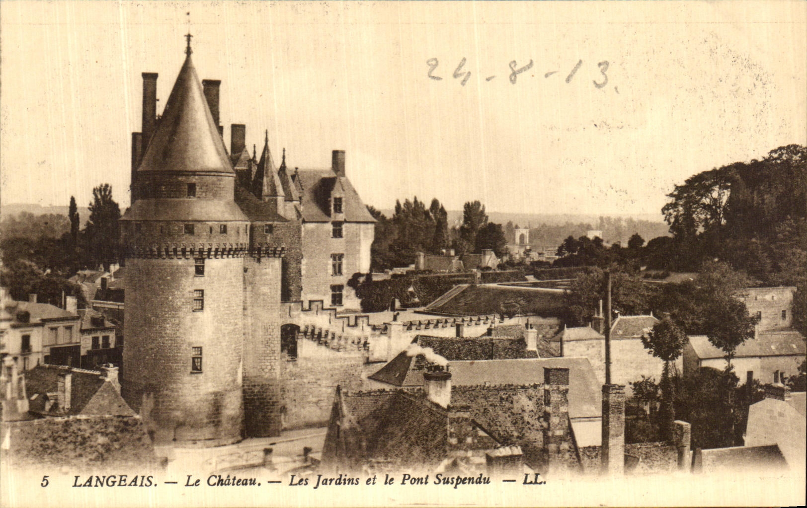 CPA Langeais Le Chateau Les Jardins et le Pont Suspendu