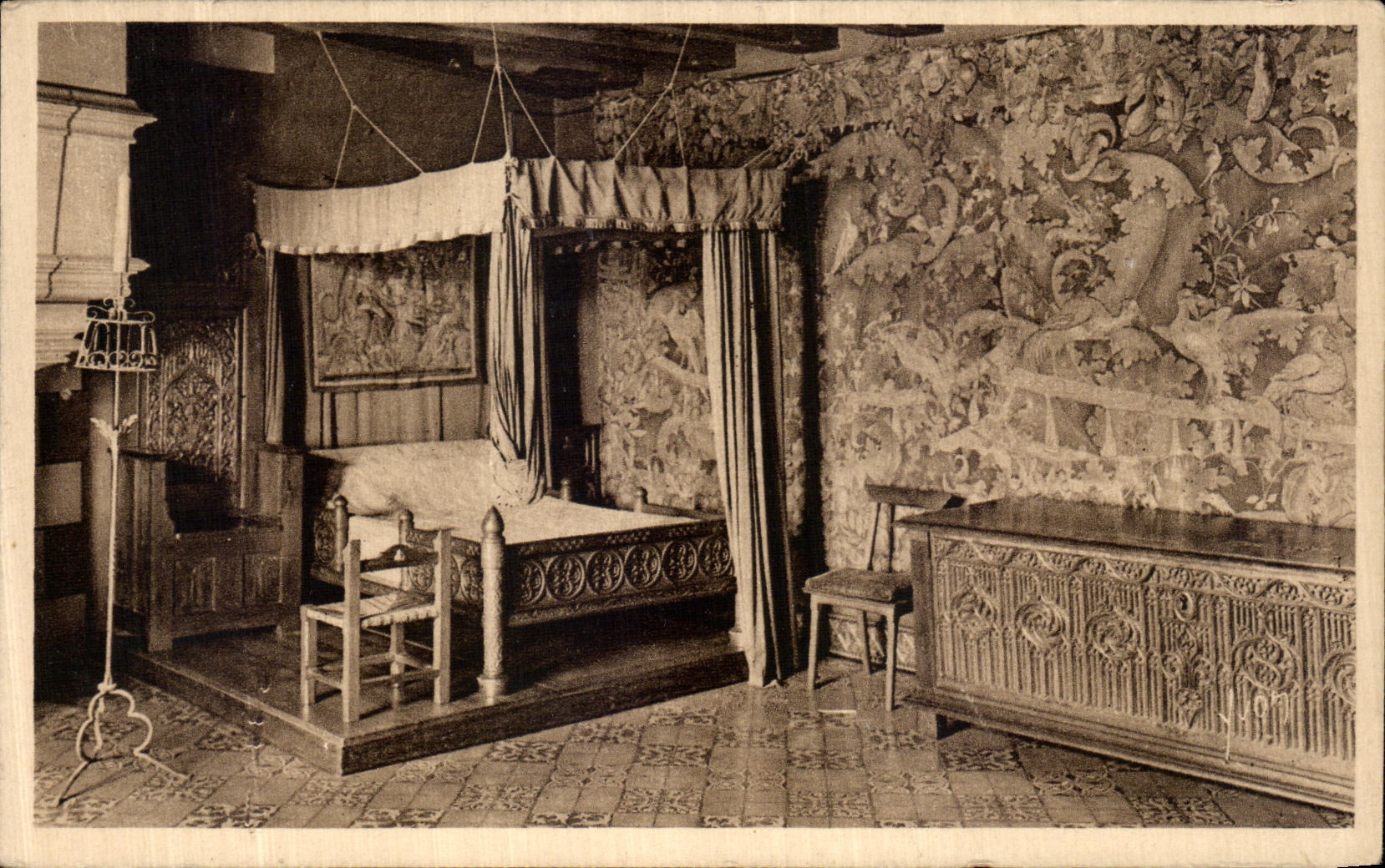 CPA Langeais Le Chateau Chambre a Coucher Tapisserie du 15eme Siecle 