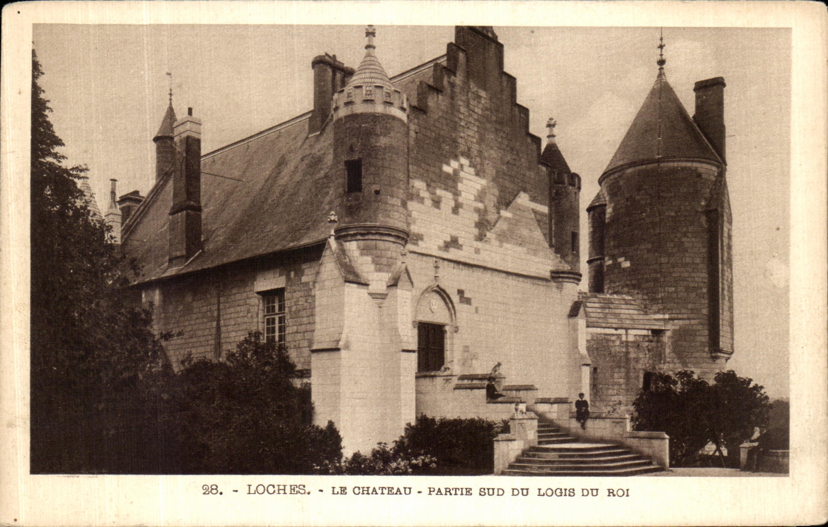 VINTAGE POSTCARD Loaches the Southern Castle left the Home Of the king