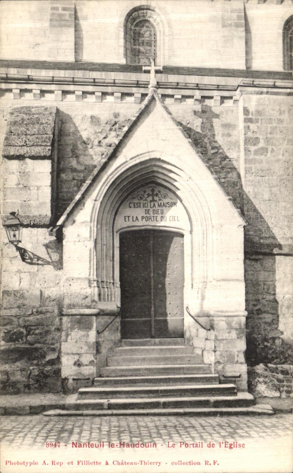 POSTAL Nanteuil Haudouin de la VENDIMIA la puerta de L iglesia