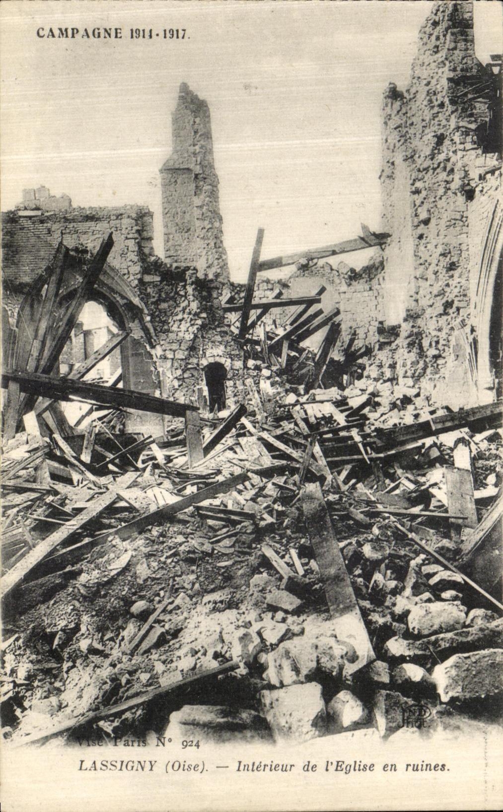 CPA Lassigny Interieur de l Eglise en Ruines Militaria