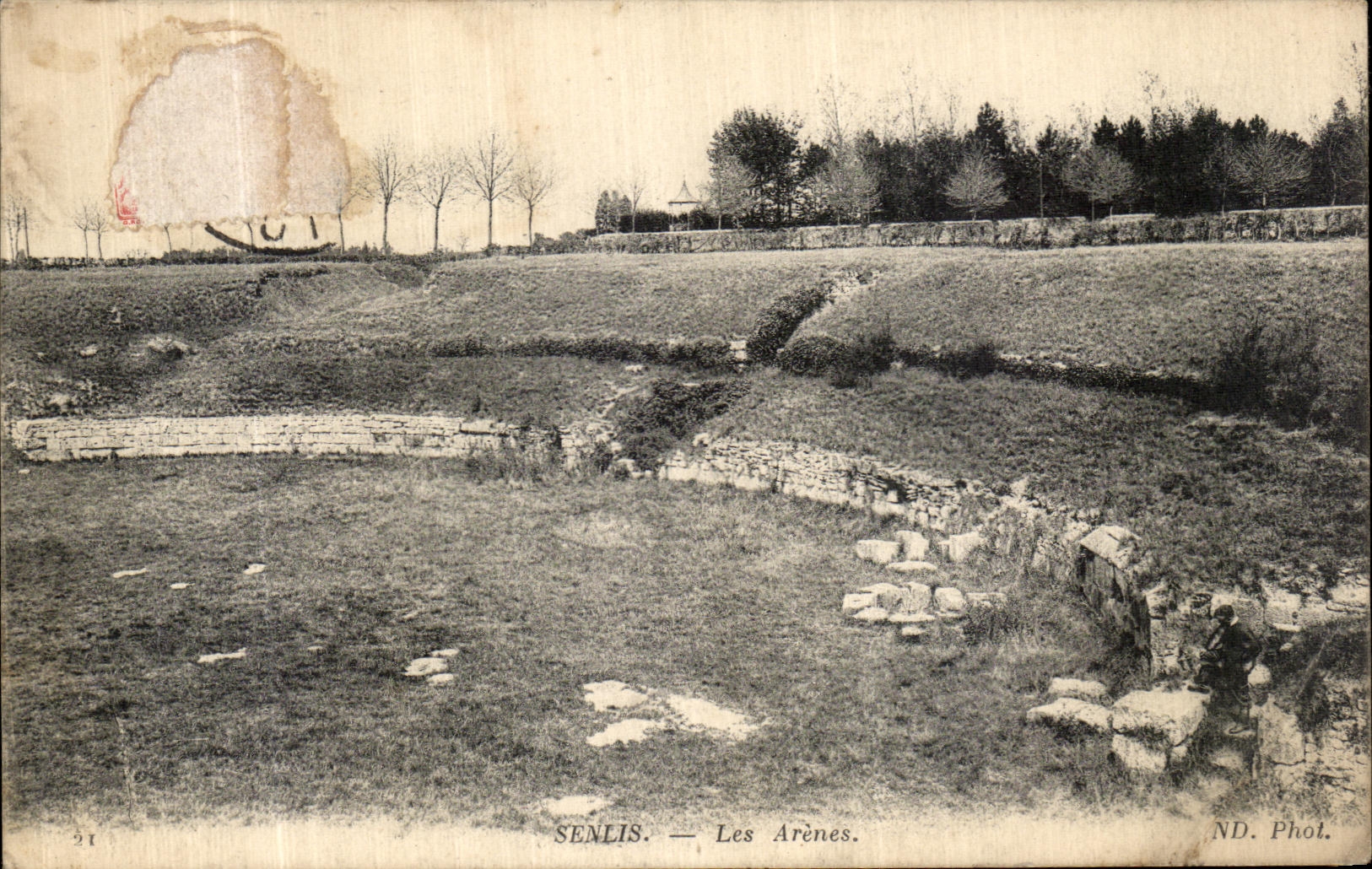 VINTAGE POSTCARD Senlis the Arena