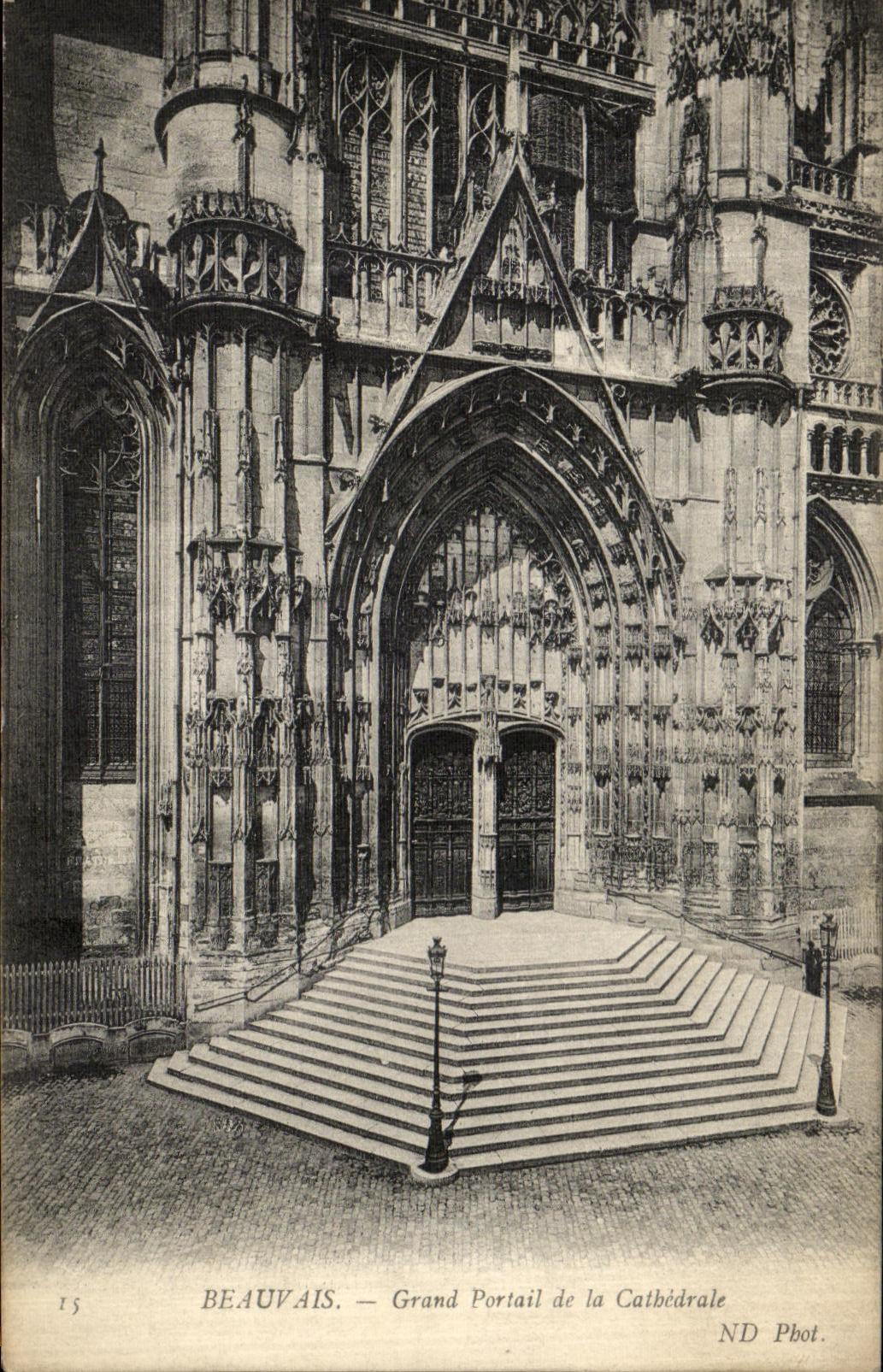 CPA Beauvais Grand Portail de la Cathedrale