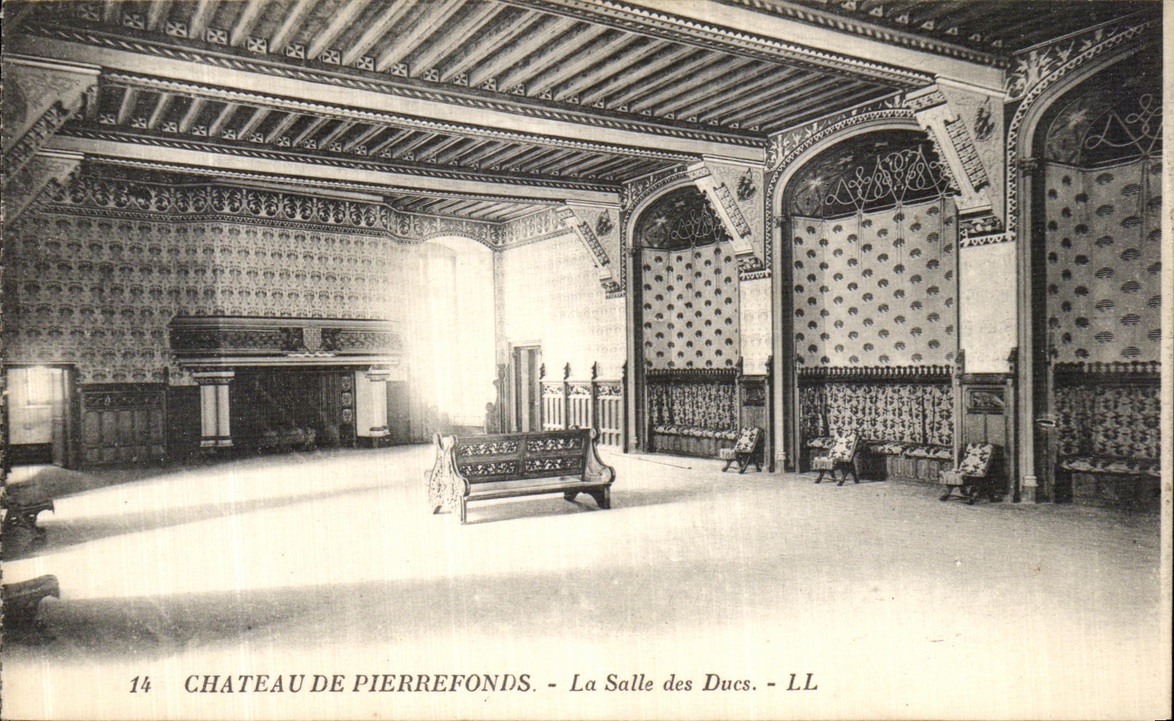 CPA Pierrefonds Le Chateau La Salle des Ducs