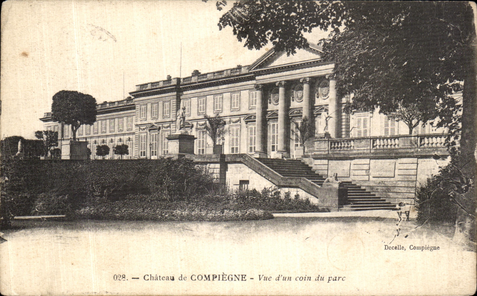Castillo de la POSTAL de la VENDIMIA de D vista Compiegne una esquina del parque