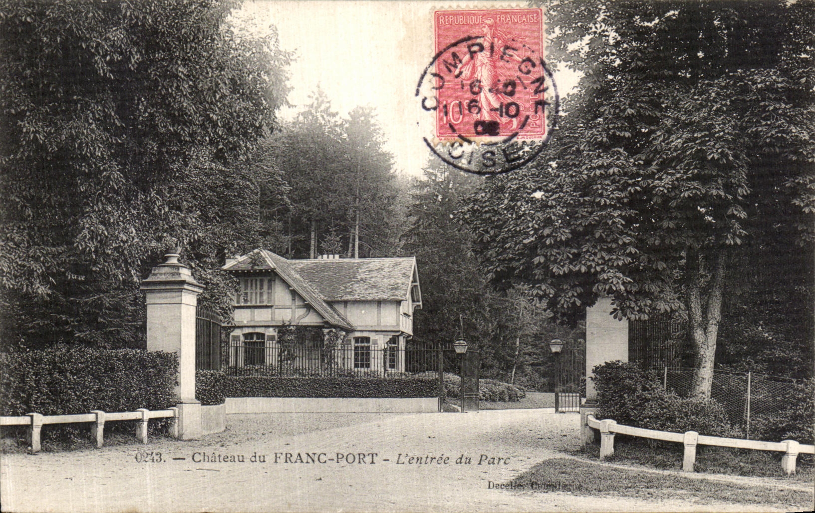 Castillo de la POSTAL de la VENDIMIA de Francia L portuario entrada del parque