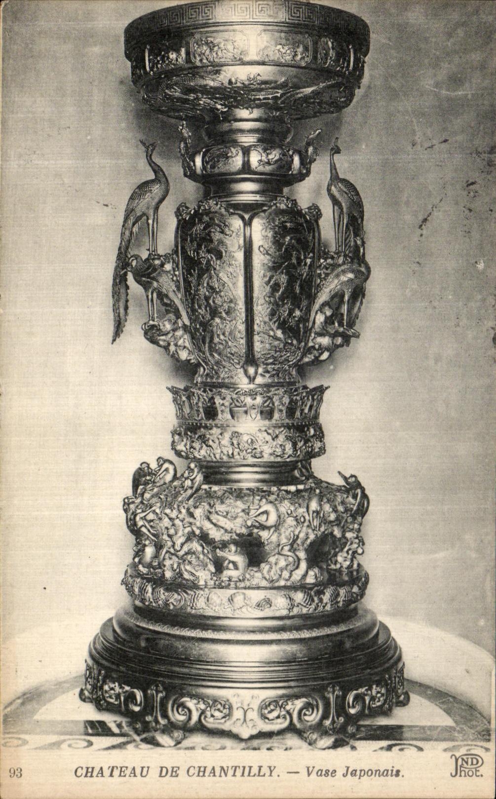 CPA Chateau De Chantilly Vase Japonais