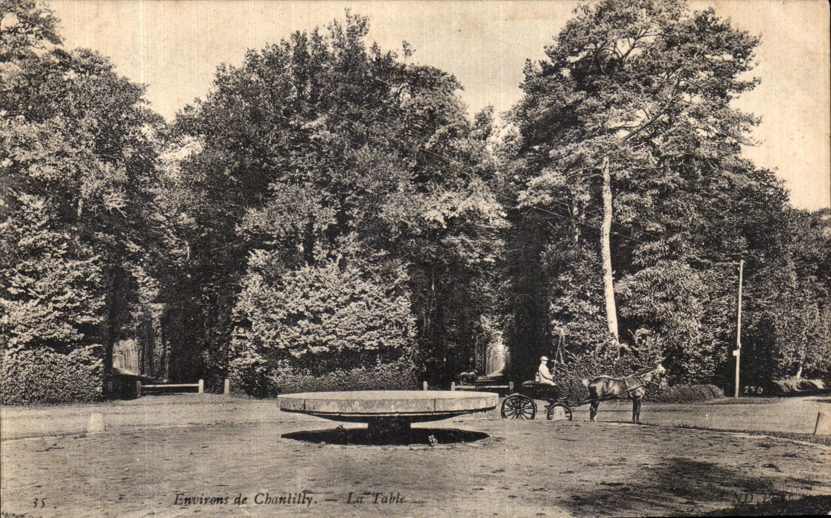 CPA Chateau De Chantilly La Table