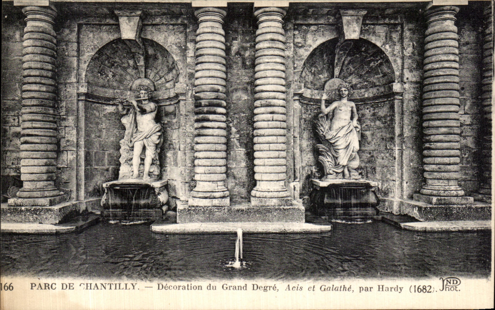 CPA Parc de Chantilly Decoration du Grand Degre Acis et Galathe Par Hardy
