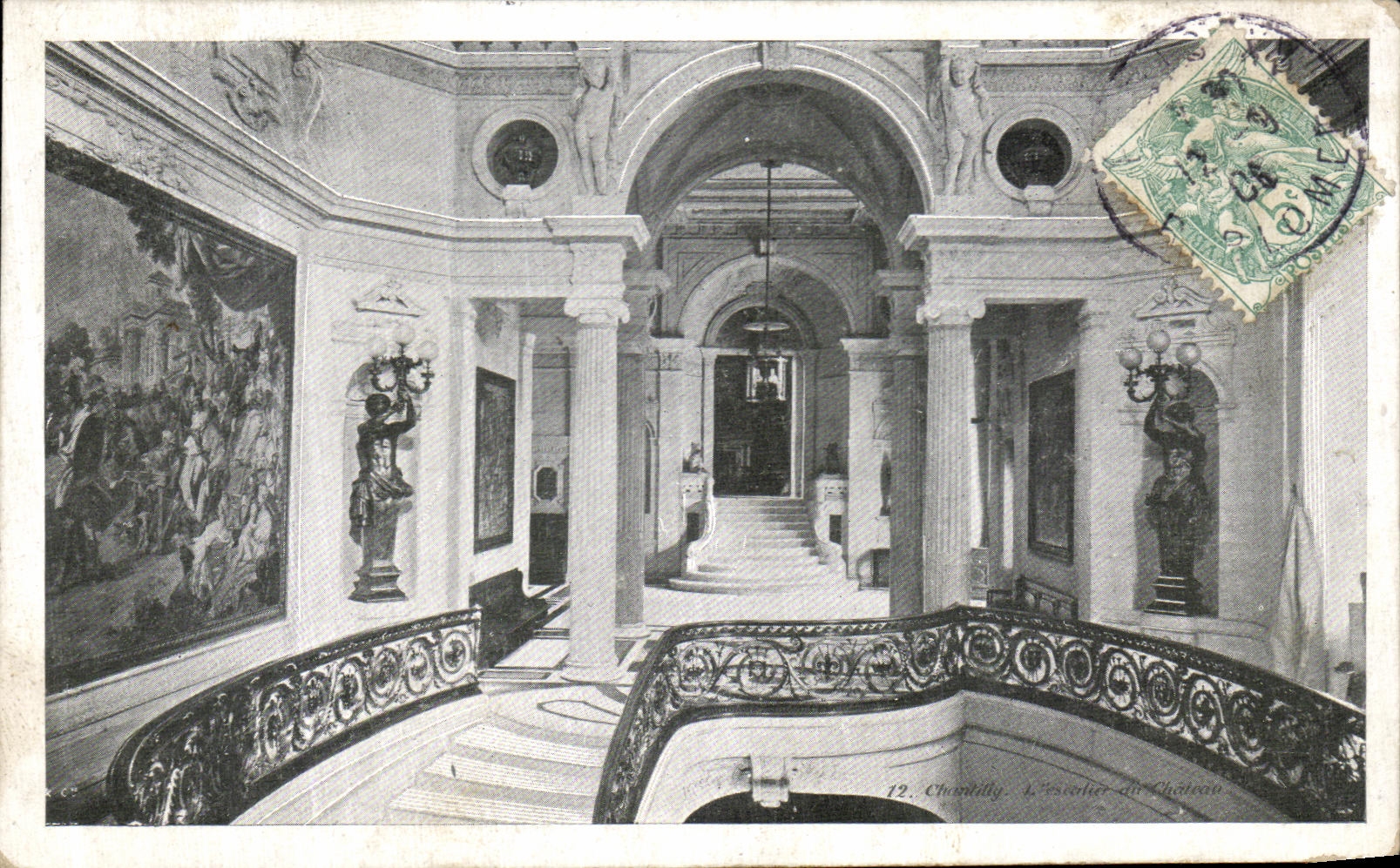 CPA Chateau de Chantilly L escalier du chateau