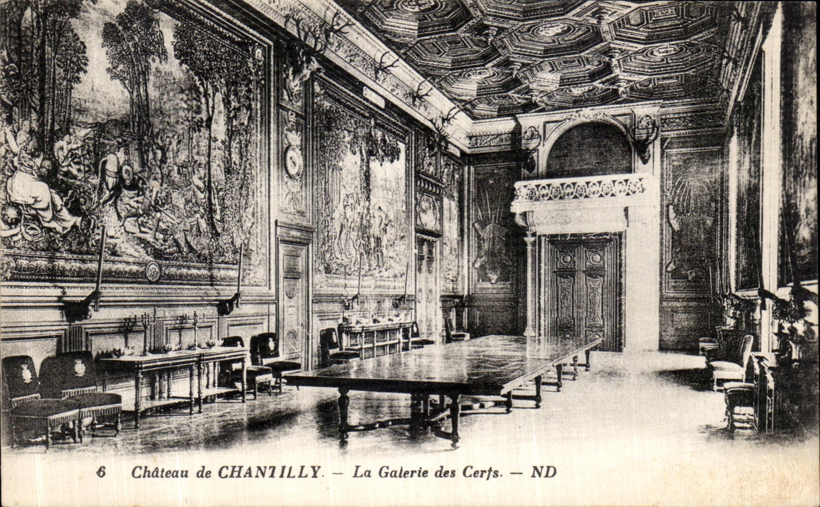 CPA Chateau de Chantilly La Galerie des Certs