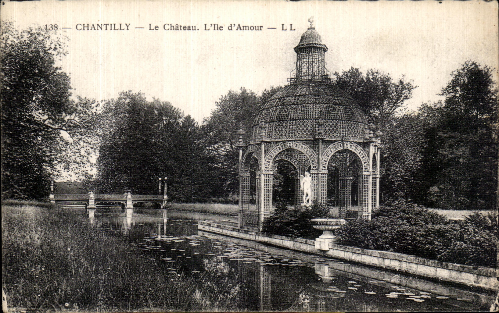 CPA Chantilly Le Chateau L Ile d Amour