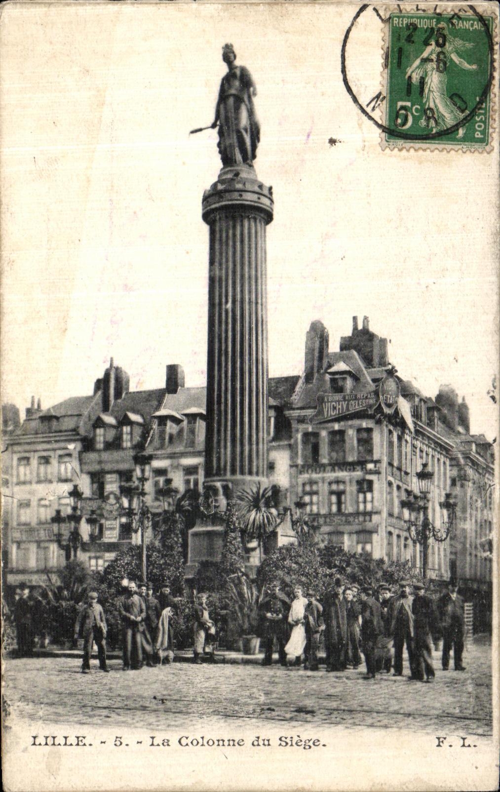 VINTAGE POSTCARD Lille the Column of the Seat