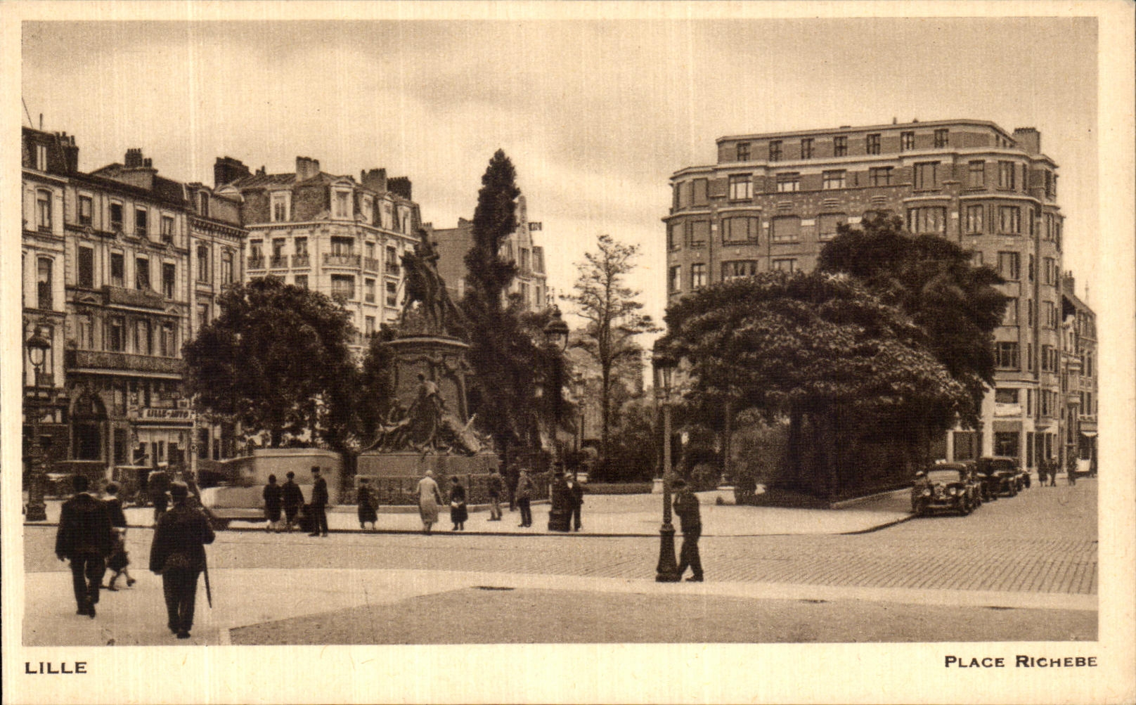 VINTAGE POSTCARD Lille Places Richere