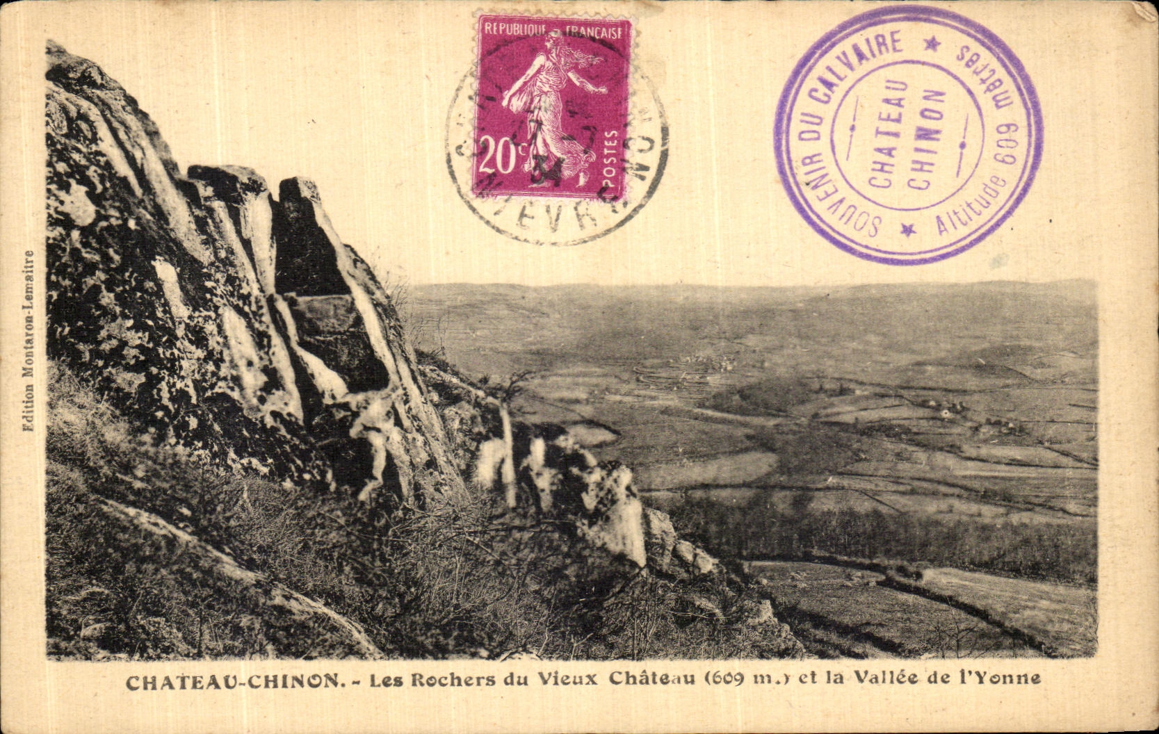 CPA Chateau Chinon Les Rochers du Vieux Chateau et la vallee de l Yonne