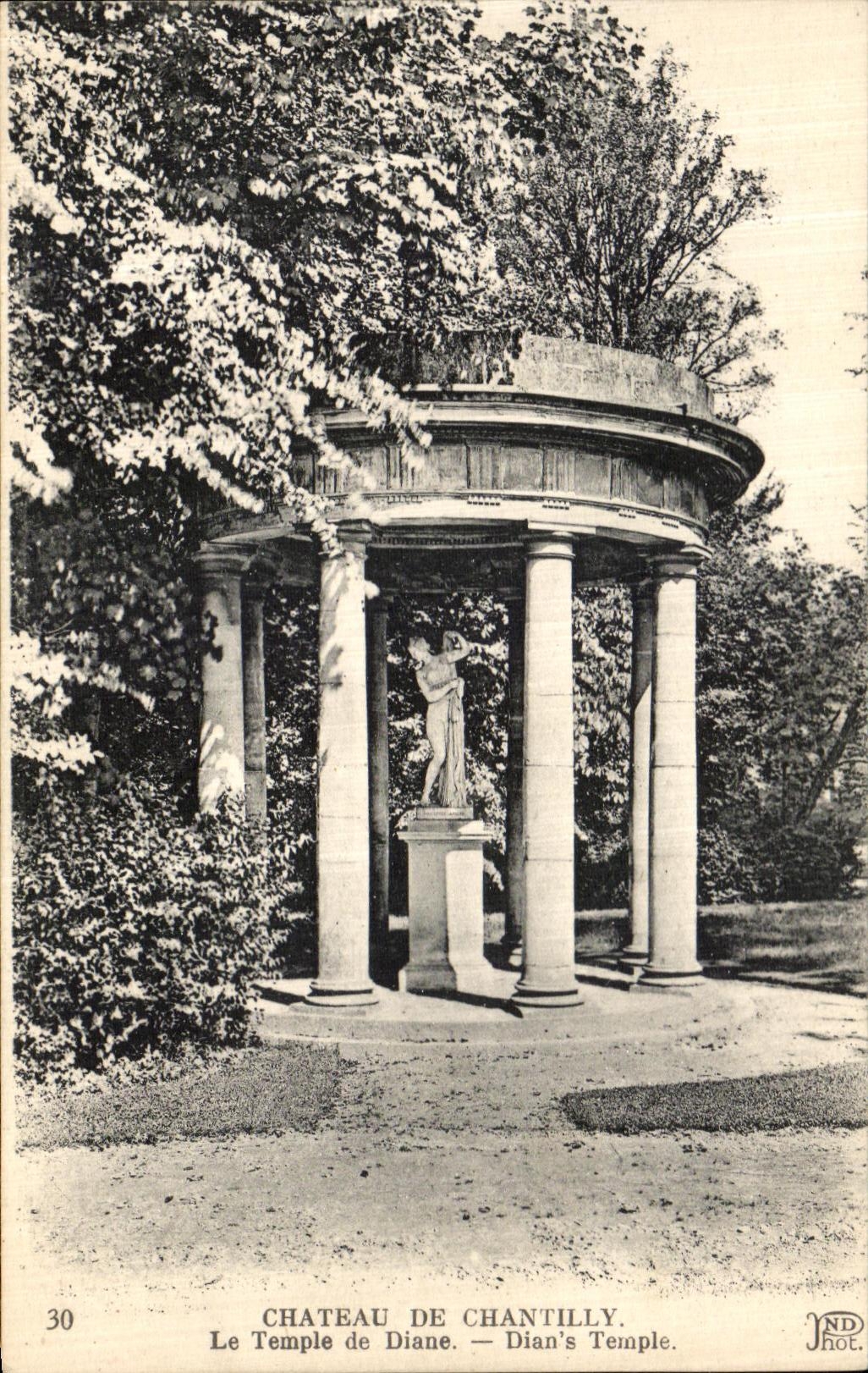 CPA Chateau de Chantilly Le Temple de Diane