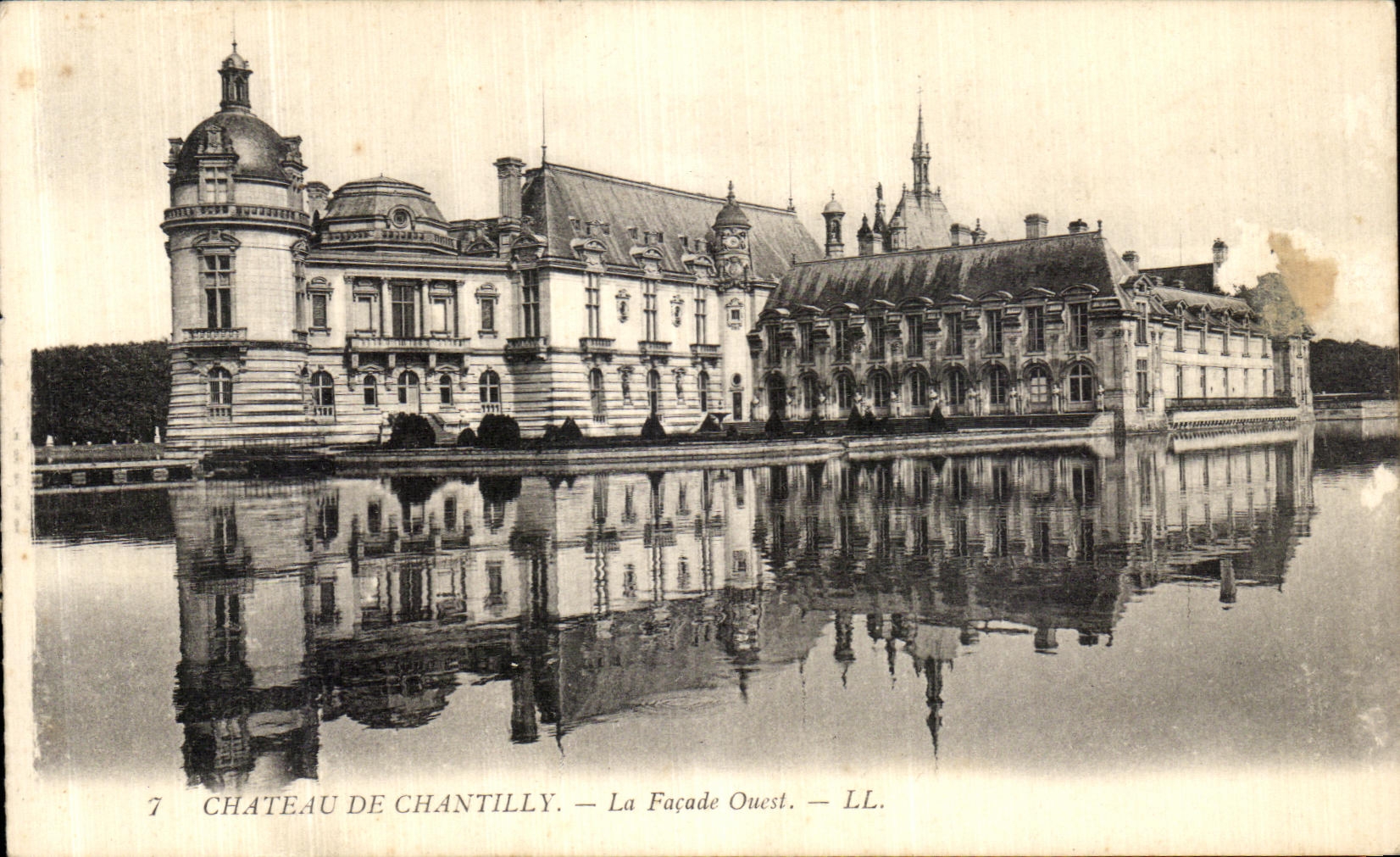 CPA Chantilly Le Chateau La Facade Oucst