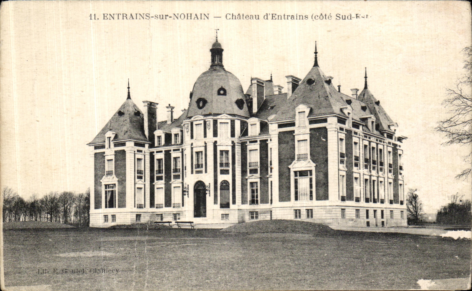 VINTAGE POSTCARD Spirits on Nohain Castle D Spirits