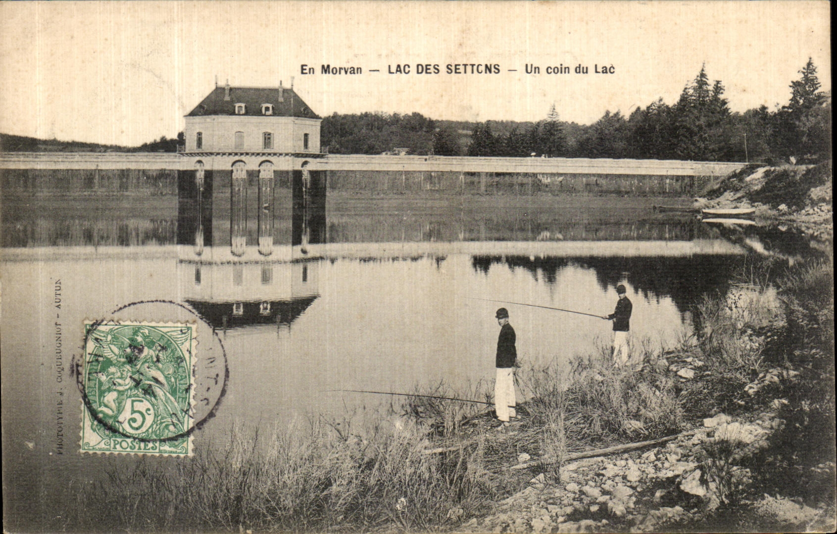 POSTAL de la VENDIMIA en el lago Morvan de Settons una esquina de los pecadores del lago