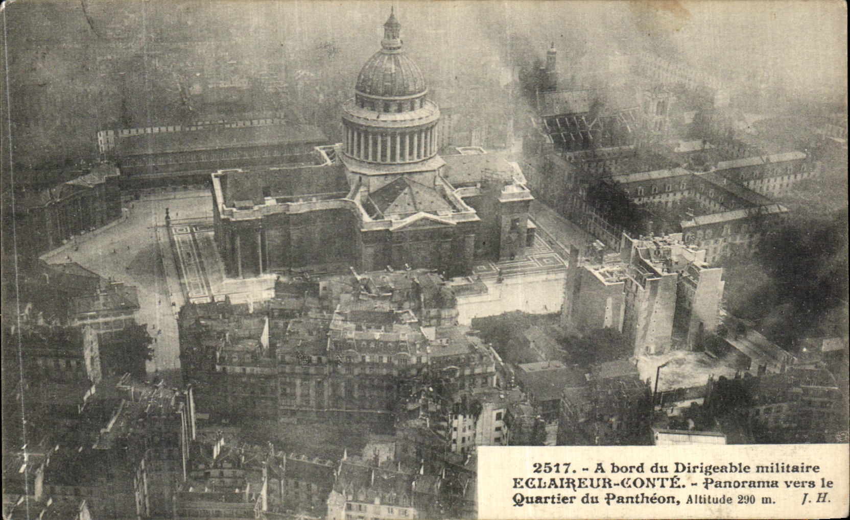 El borde de la POSTAL de la VENDIMIA del explorador militar del dirigible tiene dice panorama hacia el districto del zepelin del panteon