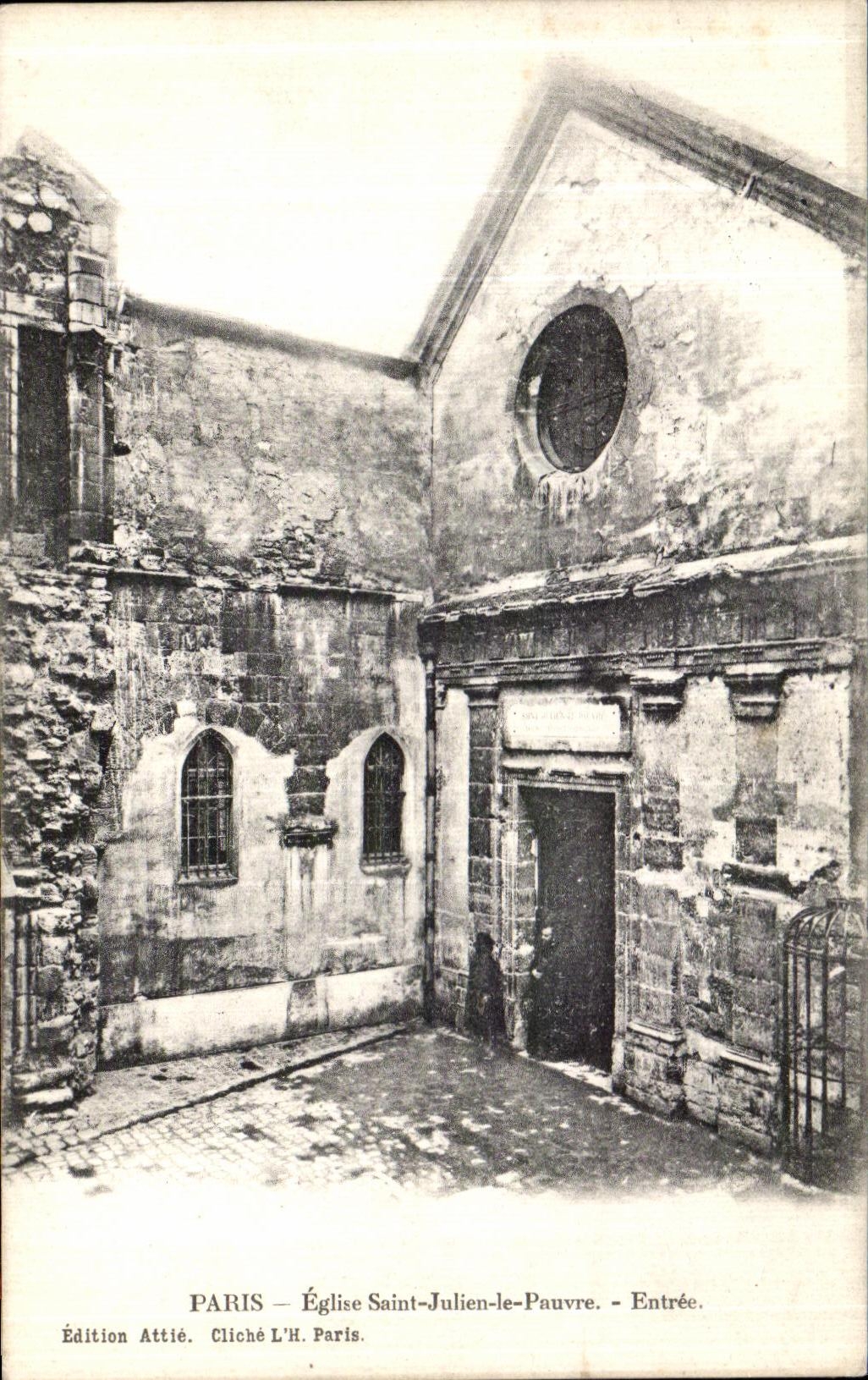 VINTAGE POSTCARD Paris Church Julien Saint the Poor Entry