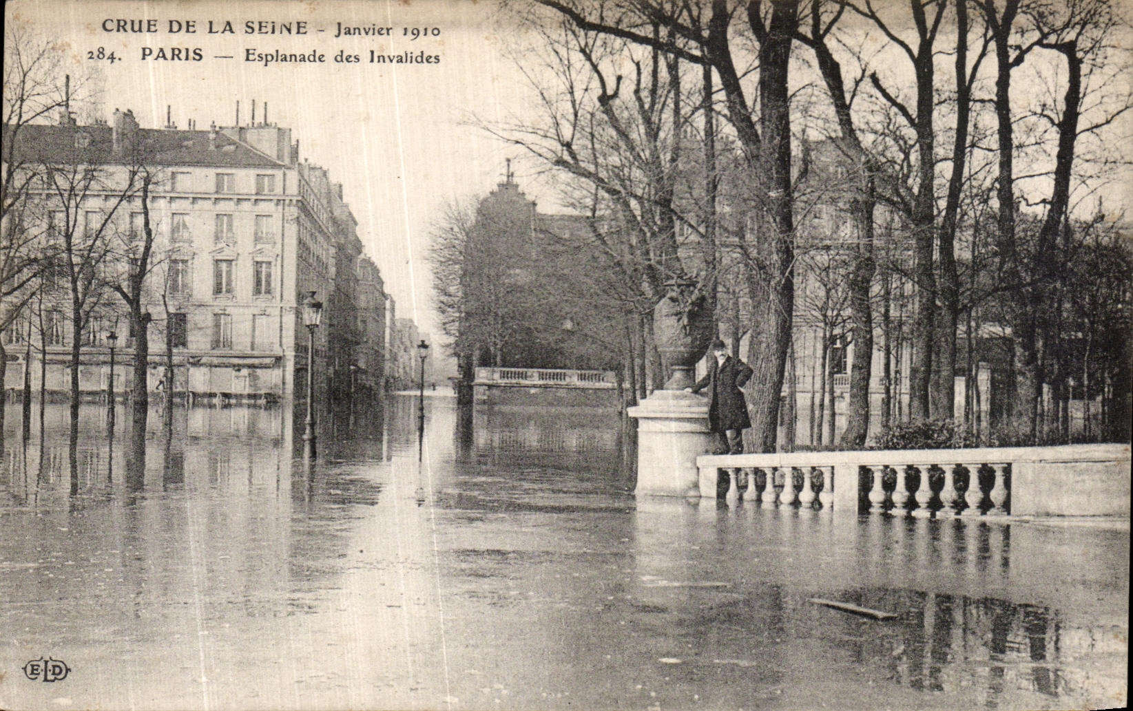 CPA Paris Esplanade des Invalides Janvier 1910