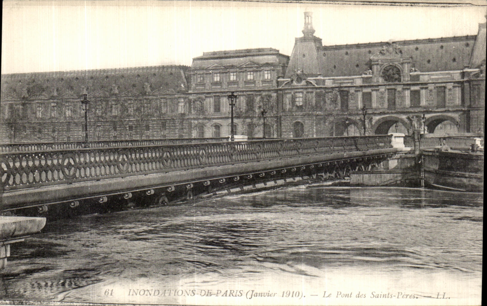 CPA Inondations De Paris Janvier 1910 Le pont des Saints Peres