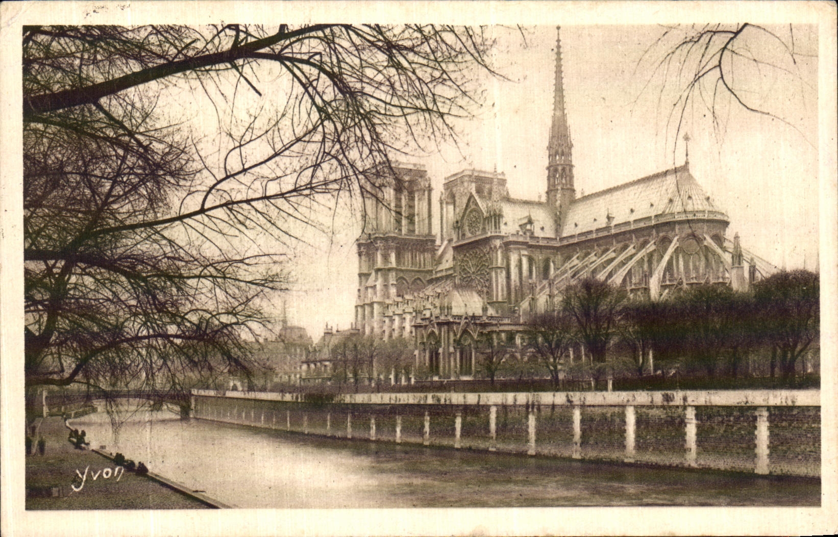 POSTAL Paris de la VENDIMIA mientras que da un paseo nuestra senora y el jardin público del palacio Notre Dame y ArchevecheSuare de L arzobispo