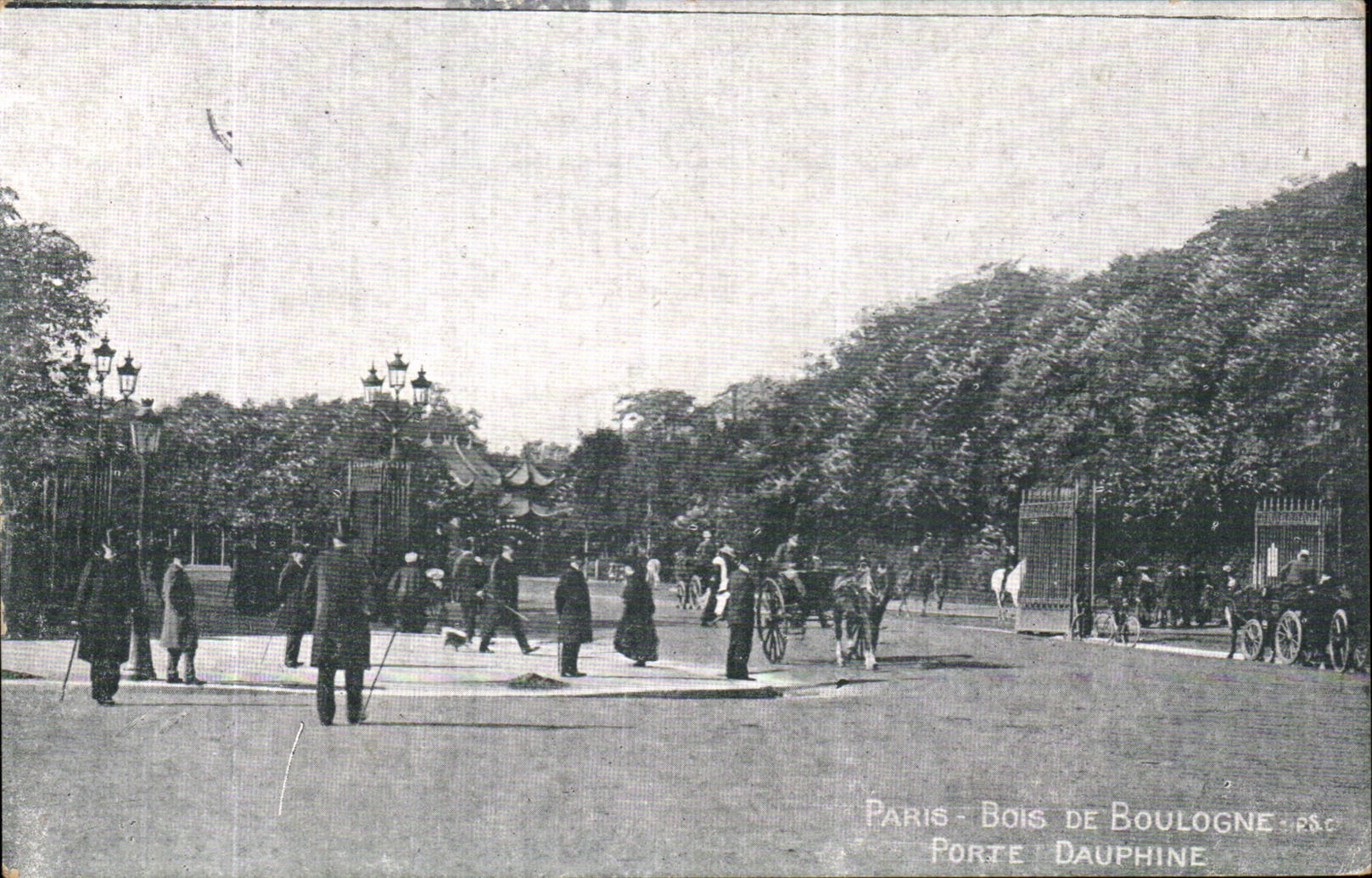 VINTAGE POSTCARD Paris Bois de Boulogne Carries Dauphine