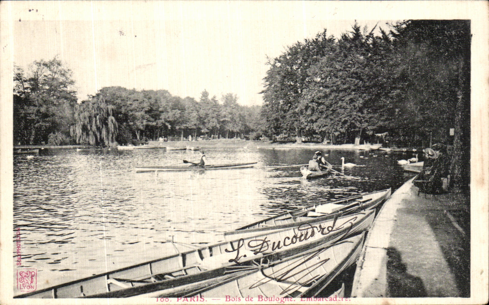 VINTAGE POSTCARD Paris Bois de Boulogne Landing stage