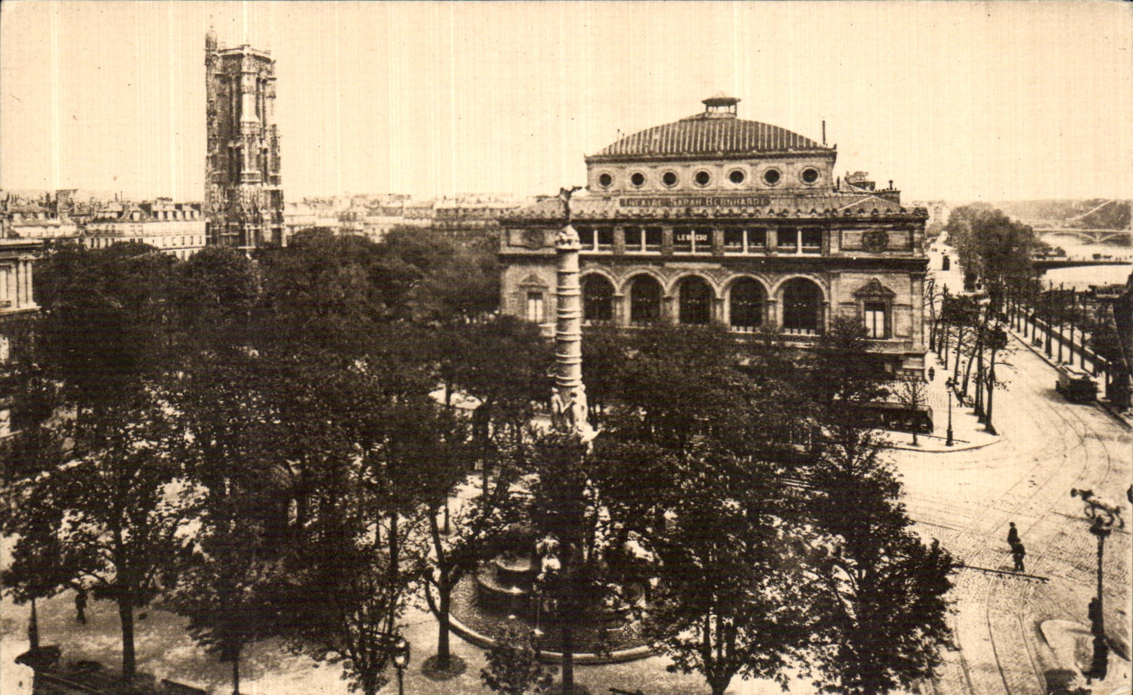 CPA Paris Tout Panorama de la Place du Chateau Tour St Jacques