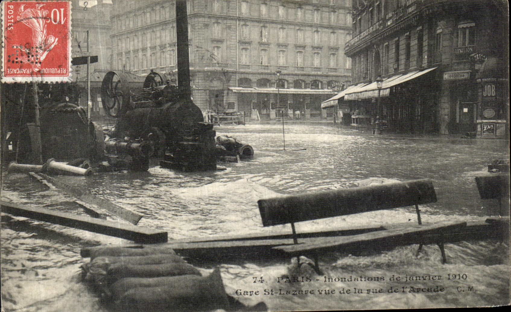CPA Paris Inondations de Janvier 1910 Gare St Lazare vue de la rue de l Arcade