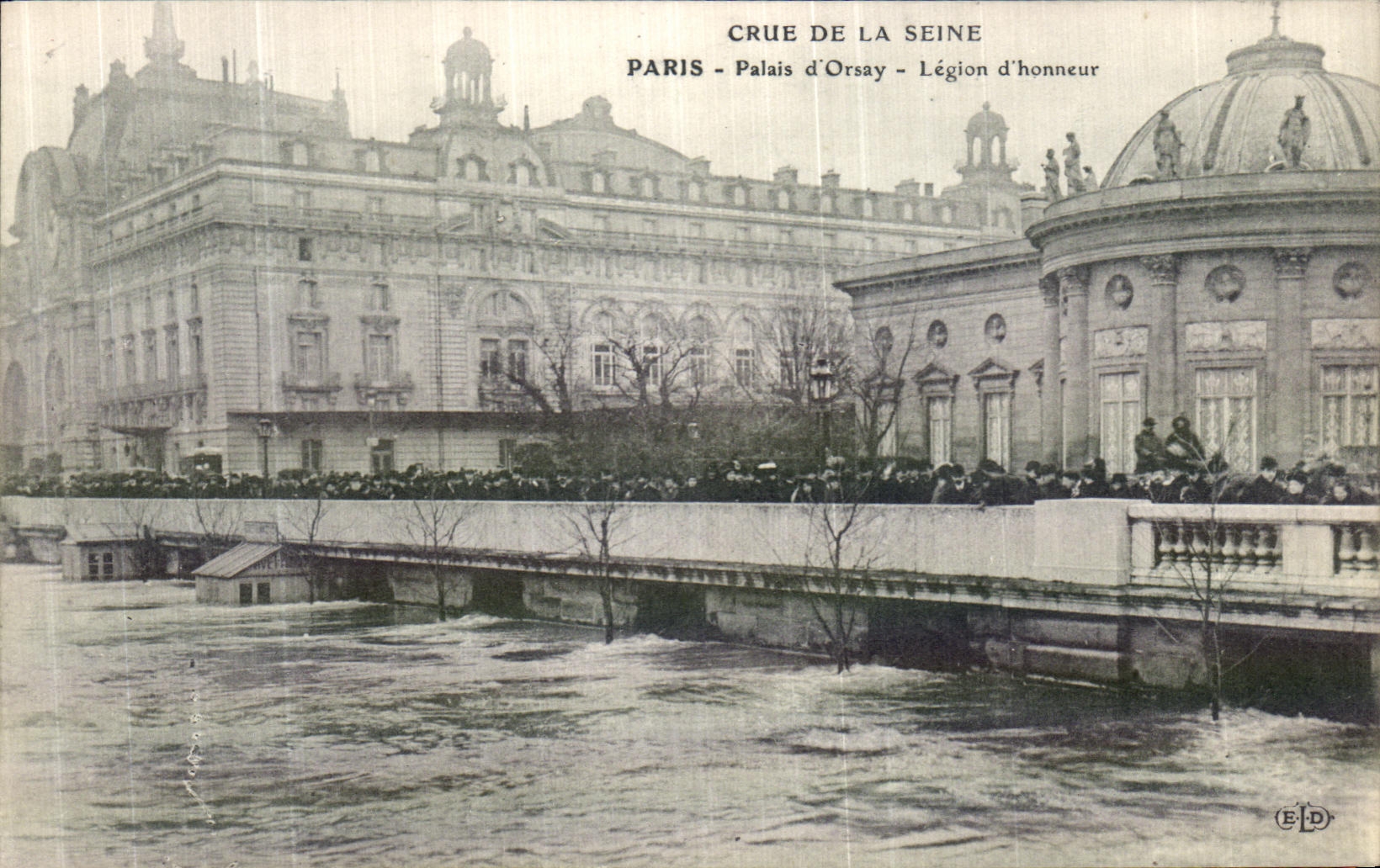 CPA Paris Crue De la Seine Palais d Orsay Legion d honneur